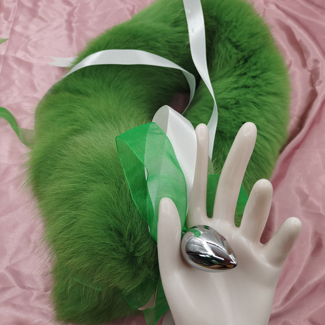 Green Luxury Stainless Steel Fox Tail Butt Plug