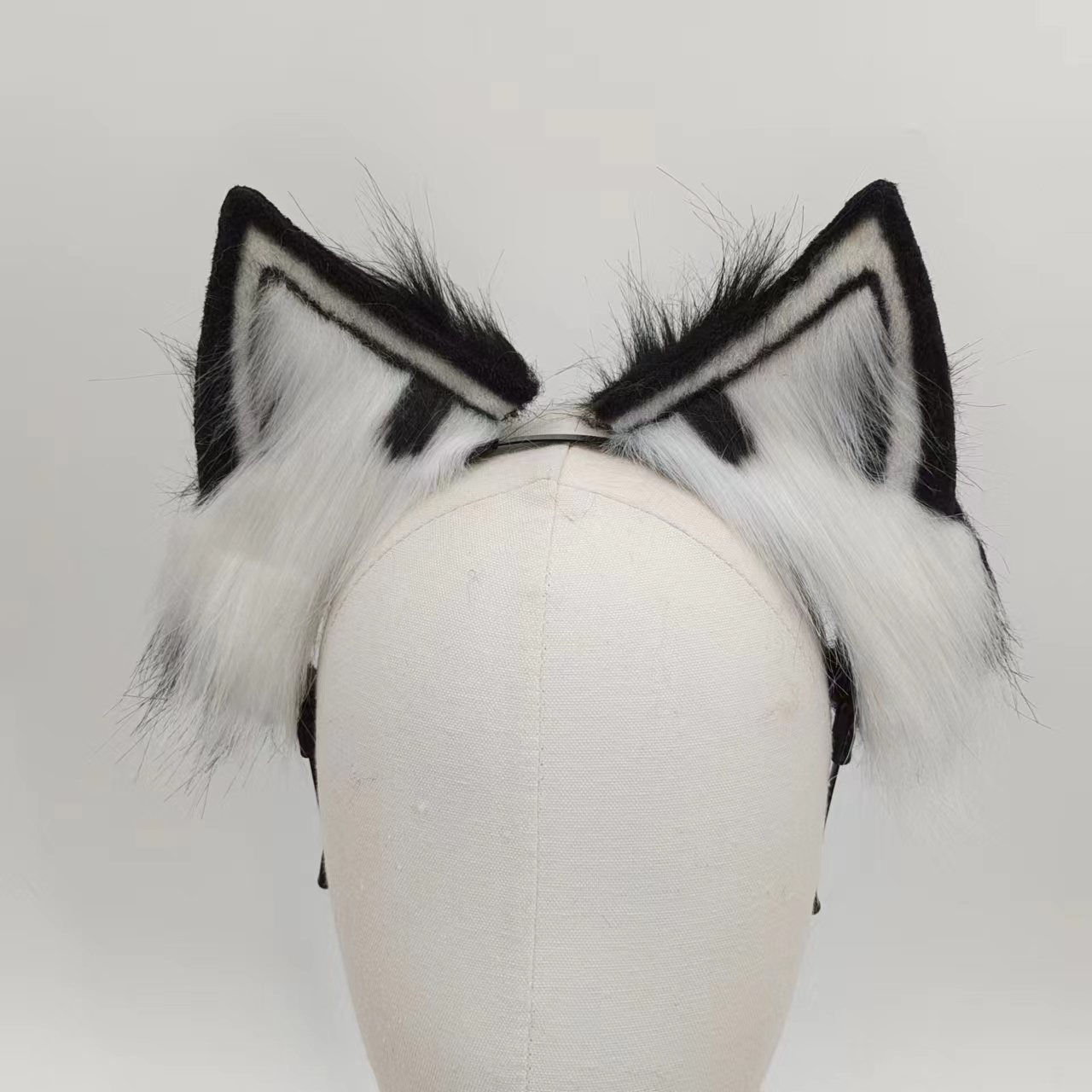 White Black Metal Furry Animal Fox Tail Butt Plug