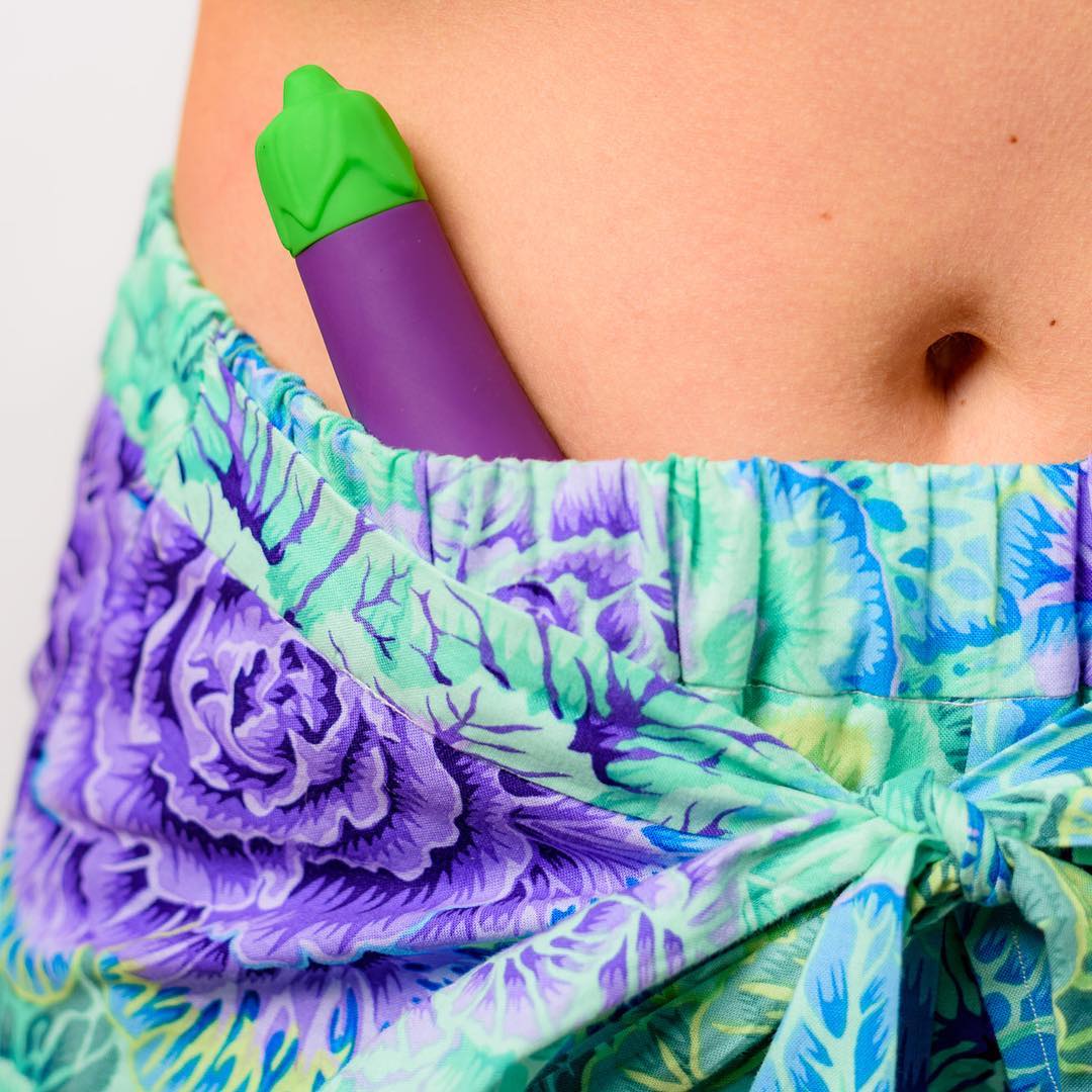 Cute Small Eggplant Clit Vibrator